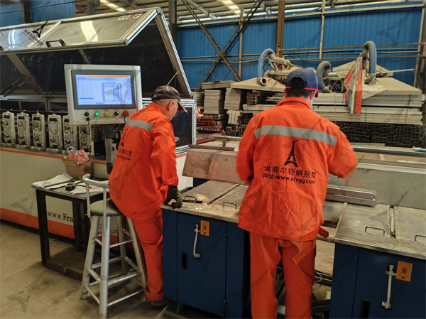 1744160598913536.jpg 輕鋼別墅廠家04_副本.jpg