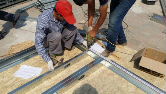 進行墻體立桿固定