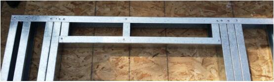 門窗處要進行加固處理，有助于墻體整體結(jié)構(gòu)的穩(wěn)定性